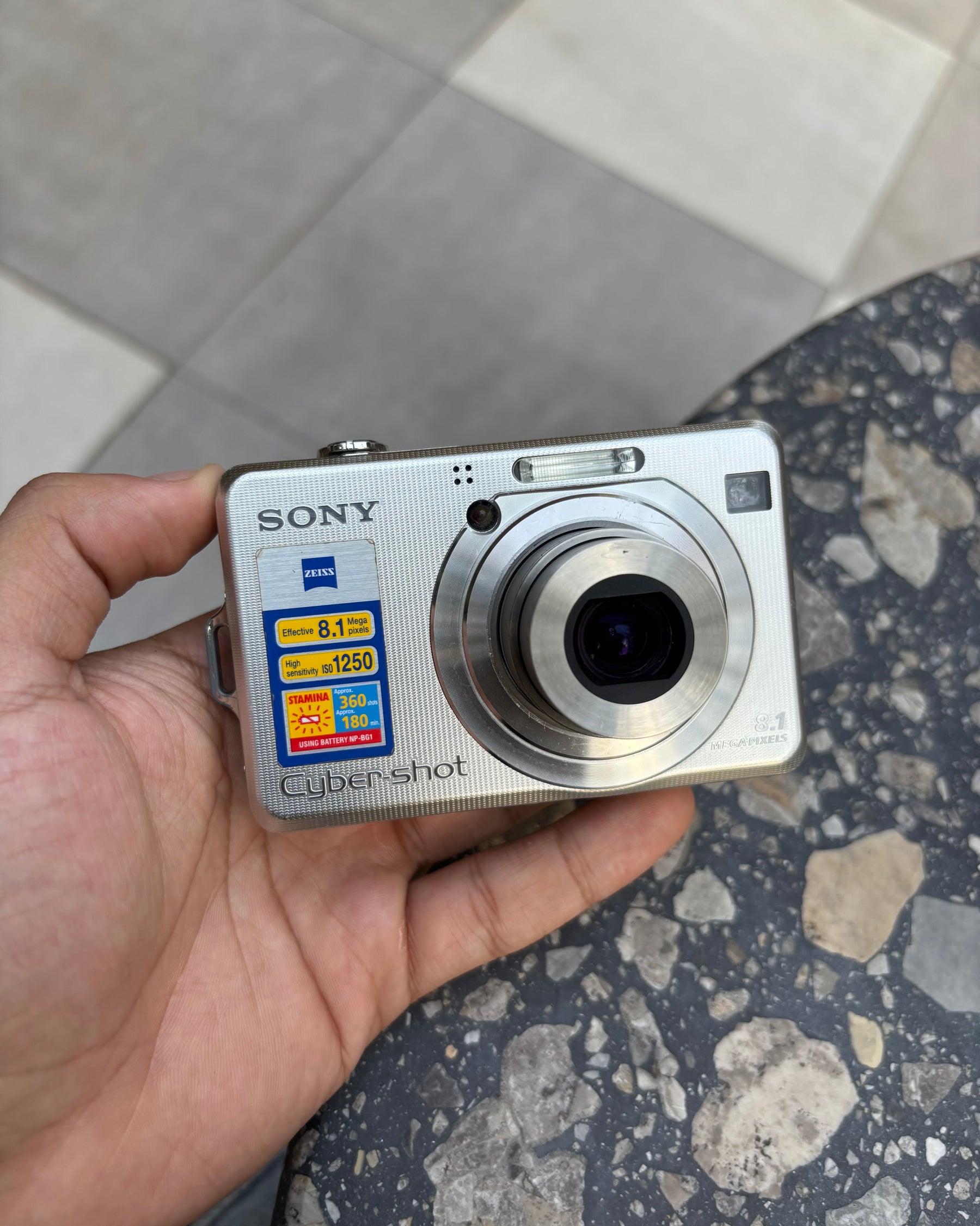 Sony Cyber-shot DSC-W100