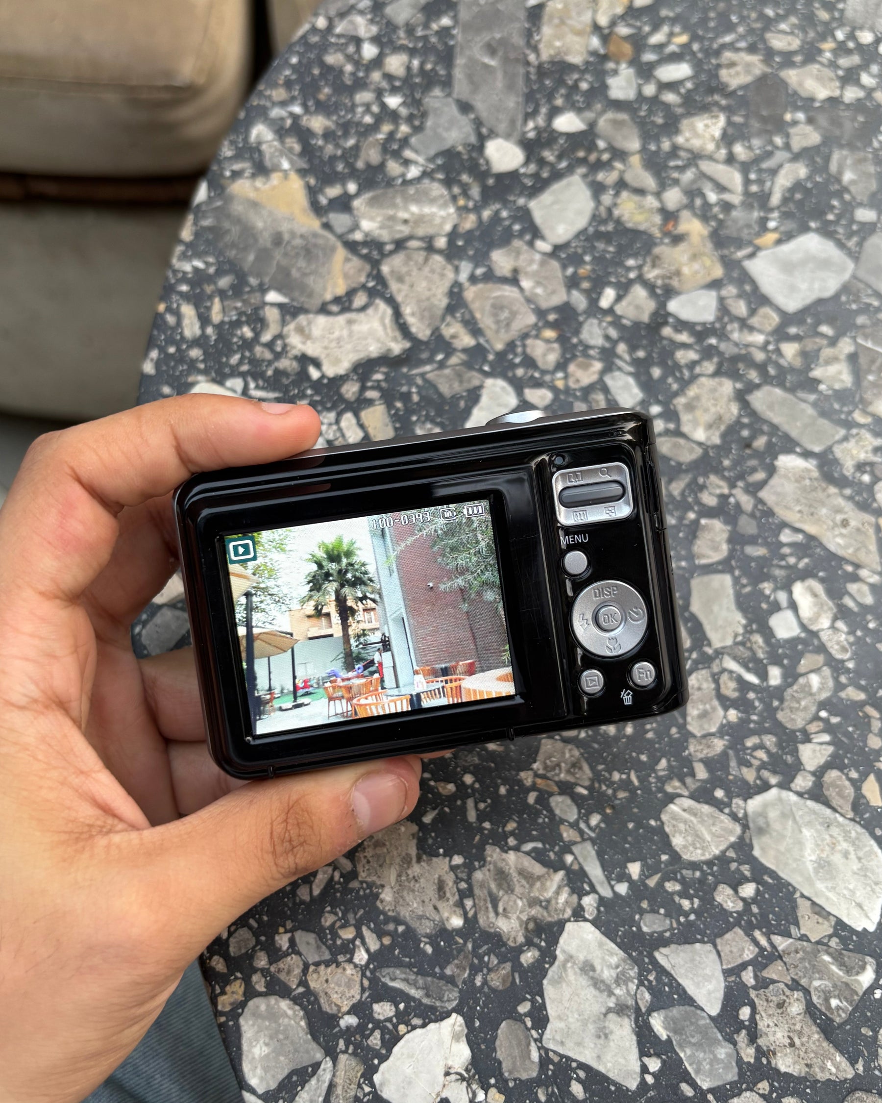 Samsung ES28 (with box)