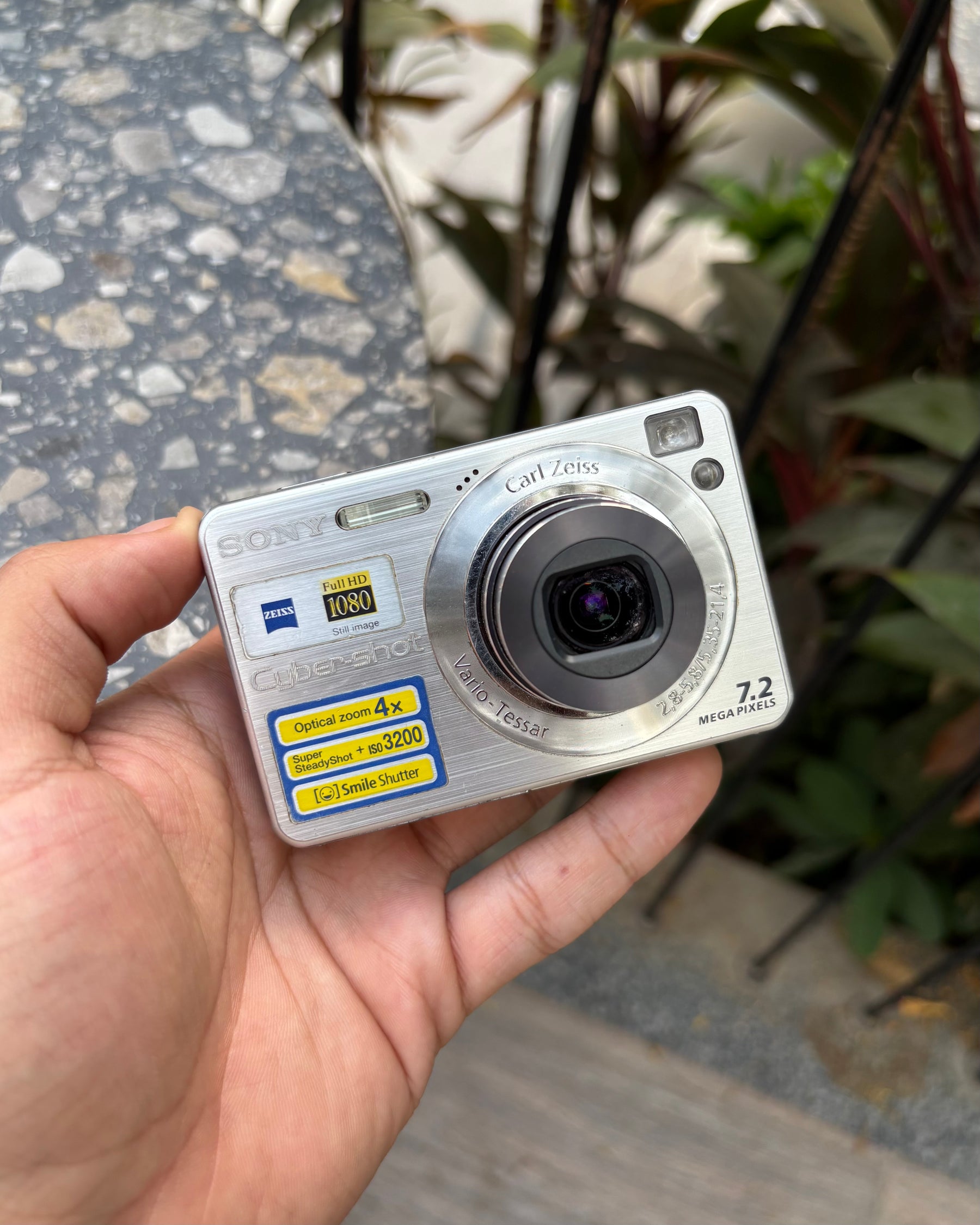 Sony Cyber-shot DSC-W120