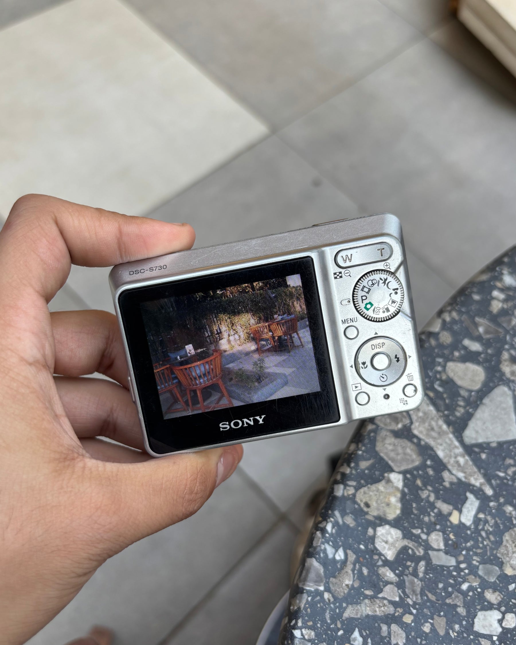 Sony Cyber-shot DSC-S730