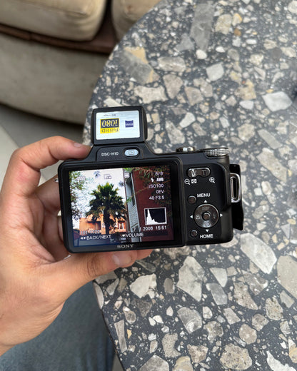 Sony Cyber-shot DSC-H10