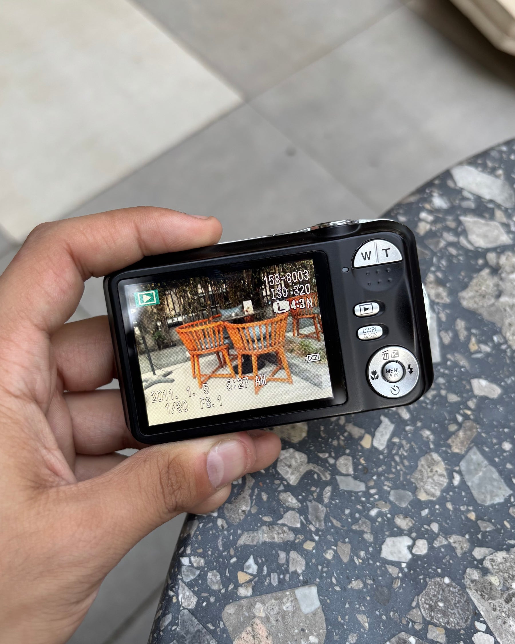 Fujifilm FinePix JV250 (with box)