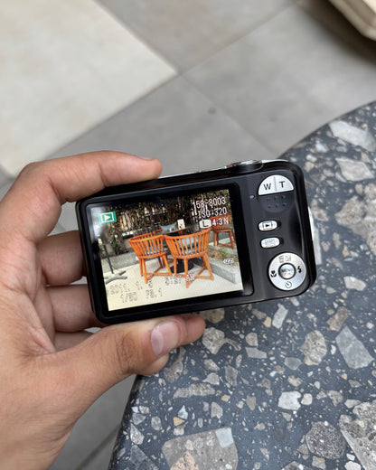 Fujifilm FinePix JV250 (with box)