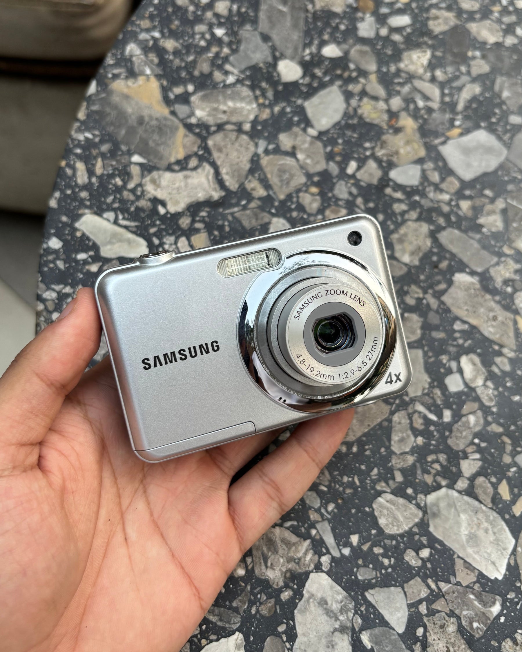 Samsung ES9