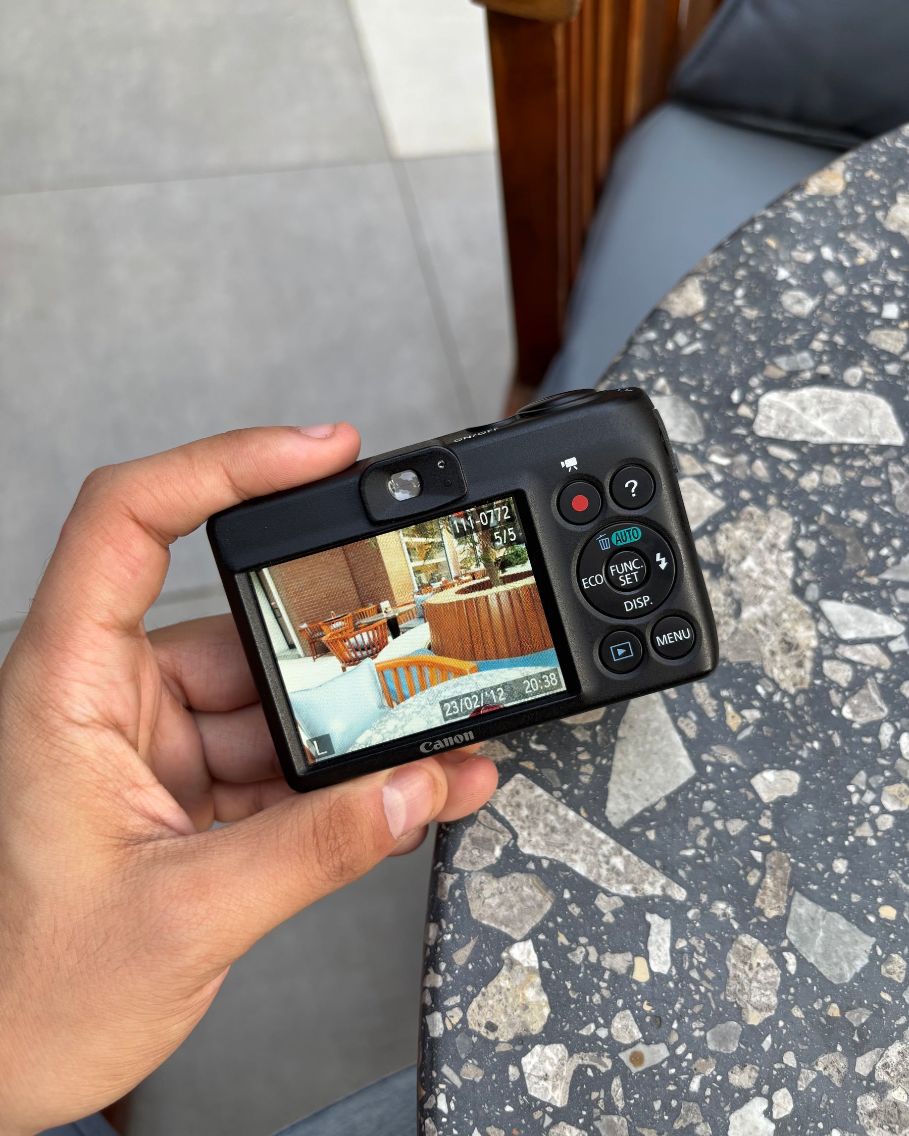 Canon PowerShot A1400