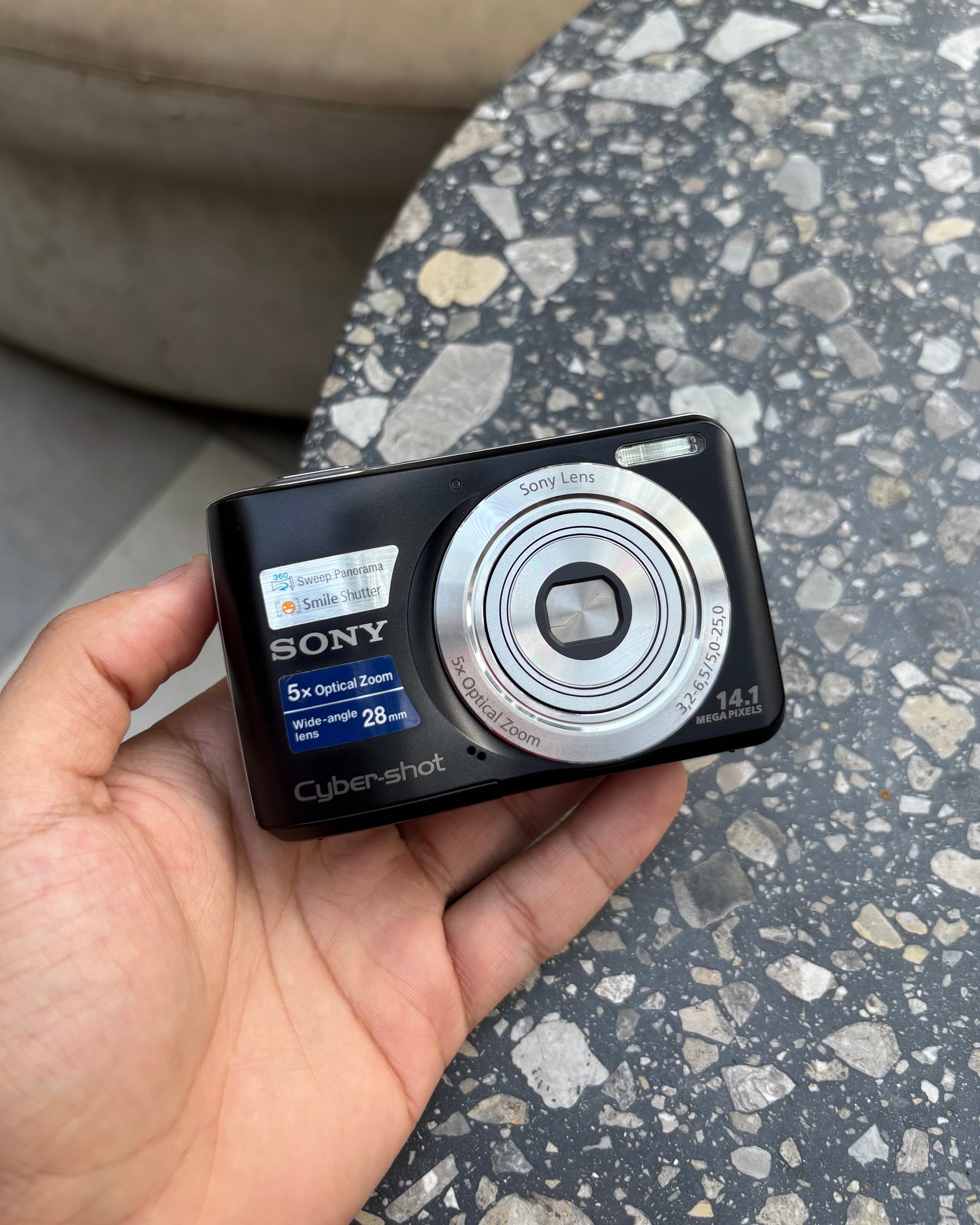 Sony Cyber-shot DSC-S5000