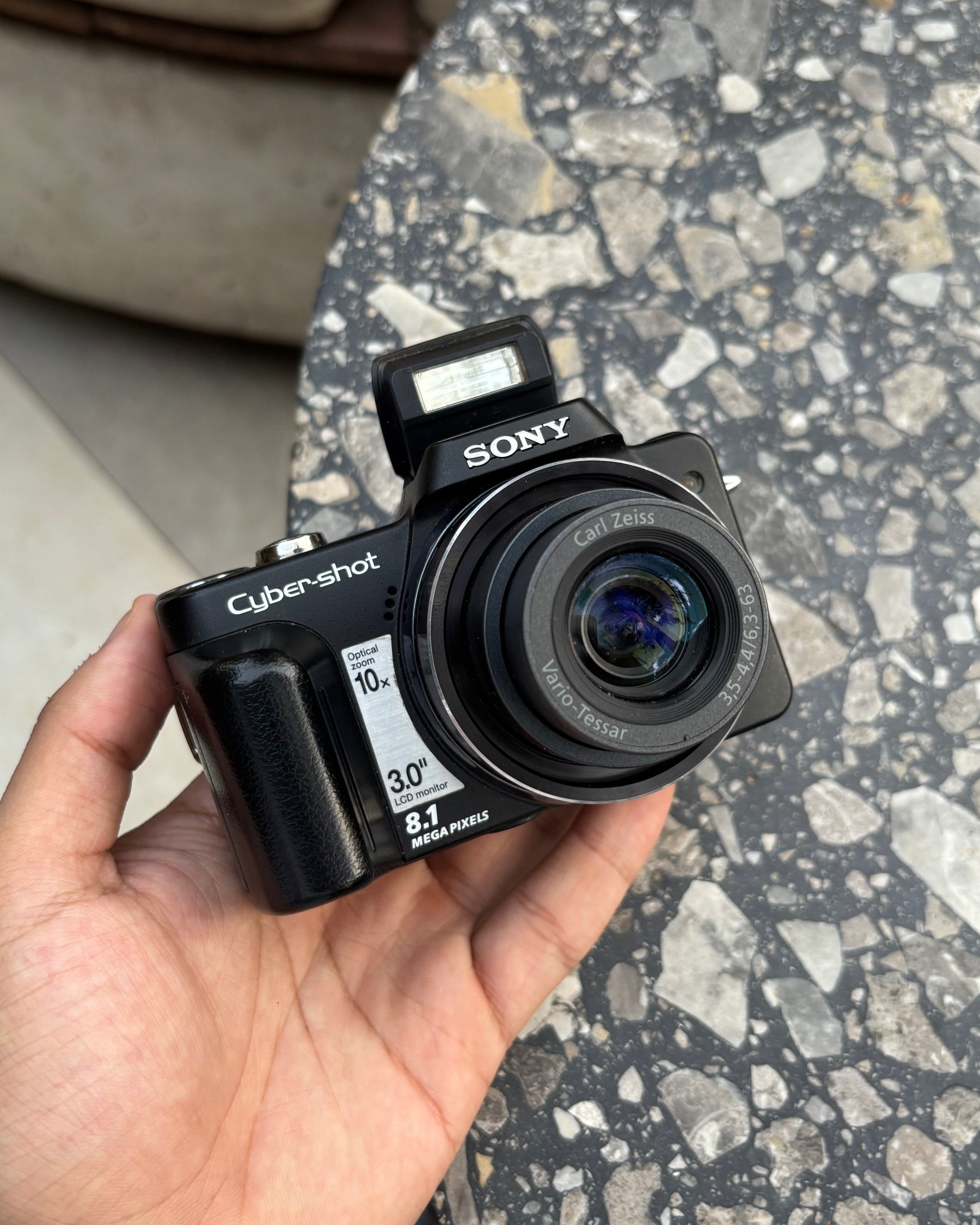 Sony Cyber-shot DSC-H10