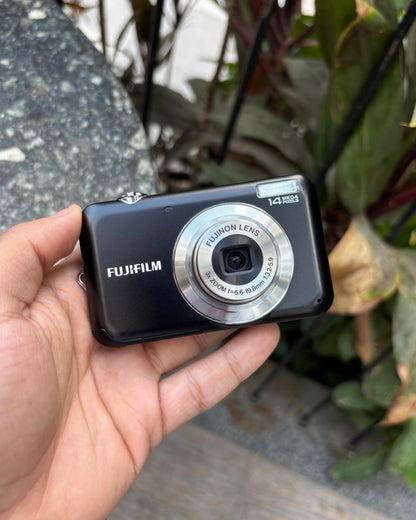 Fujifilm FinePix JV150 (with box)