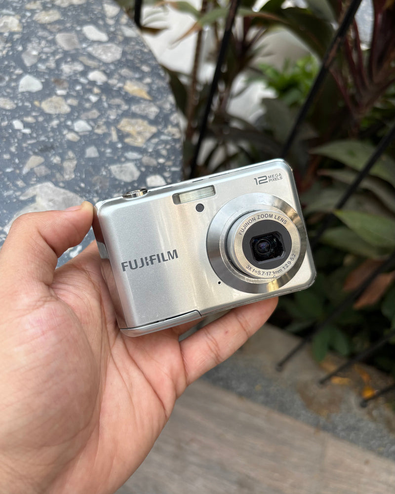 Fujifilm FinePix AV100