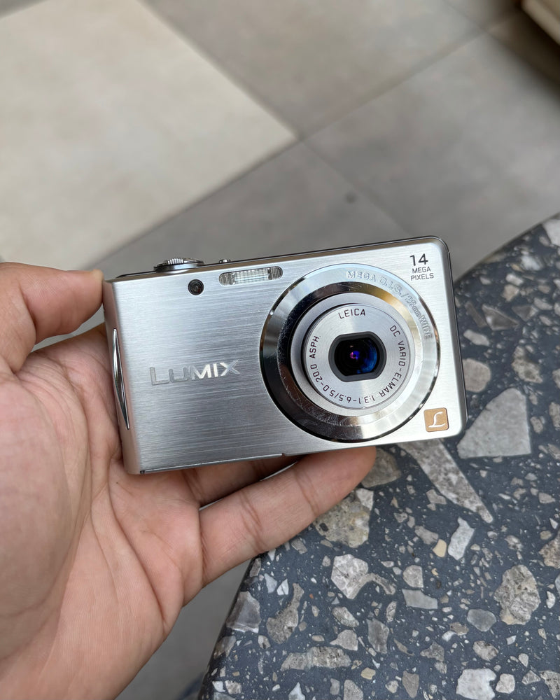 Panasonic Lumix DMC-FH2